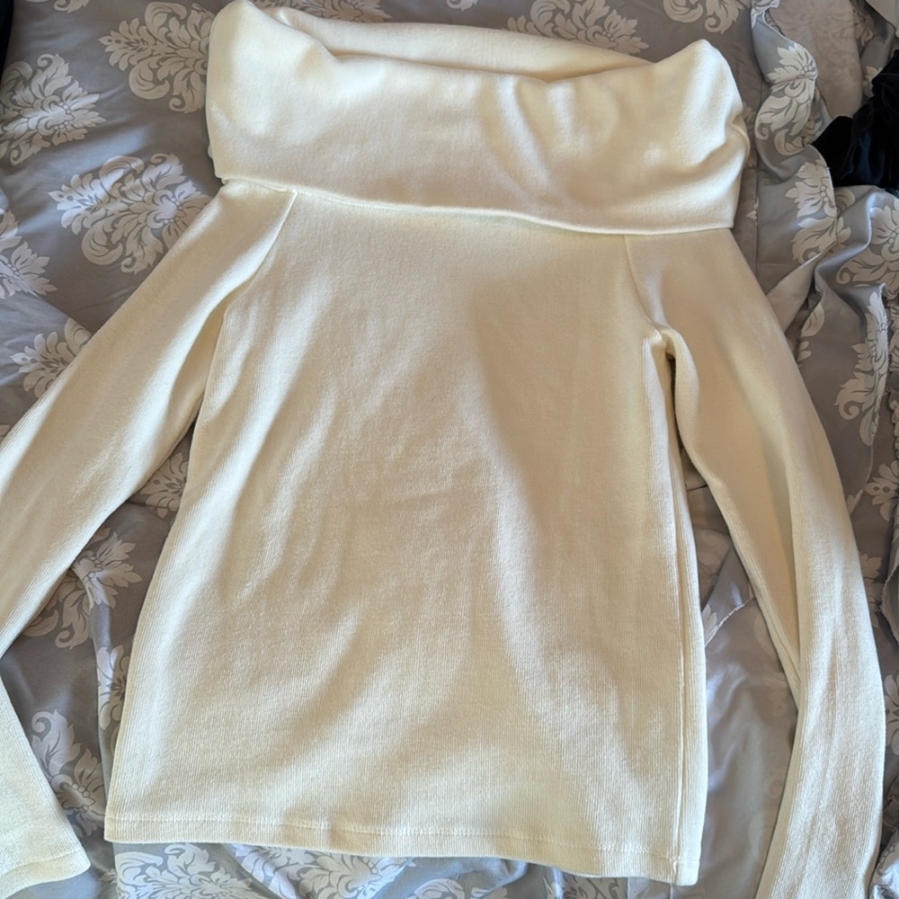 White off shoulder sweater